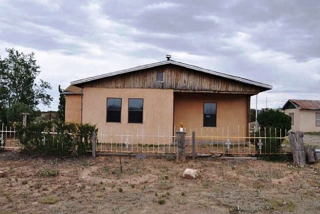 1st image of 402 S Railroad Ave