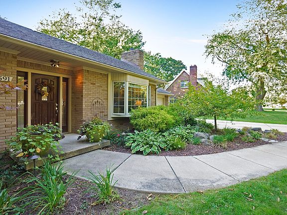 5th image of 4591 Nakoma Dr