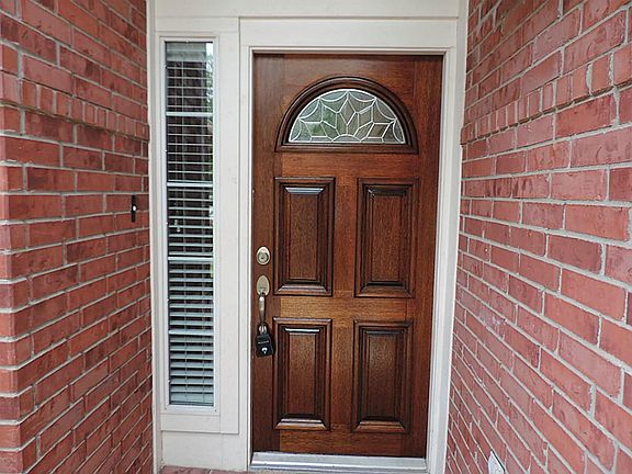 2nd image of 17611 Belwood Park Ln