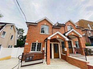 248-05 40th Ave #1-2, Little Neck, NY 11363