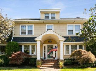 41 Vernon Ave, Rockville Centre, NY 11570
