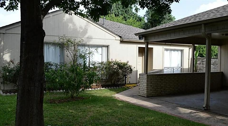 1st image of 11819 S Youngwood Ln
