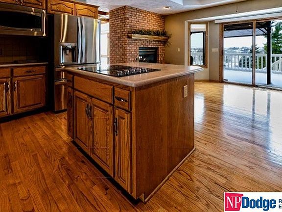 5th image of 915 Killarney Dr