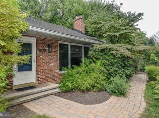 137 Courthouse Rd SW, Vienna, VA 22180