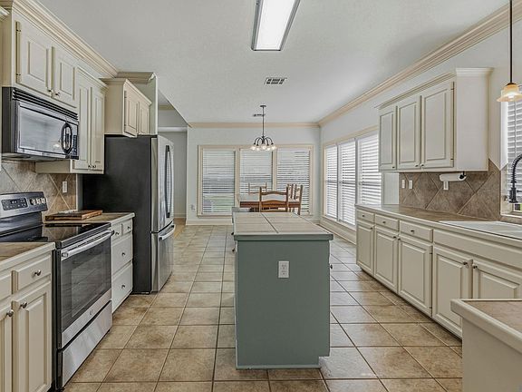 4th image of 37182 Cobblestone Ave