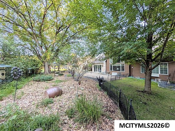 4th image of 2030 Hunters Ridge Dr