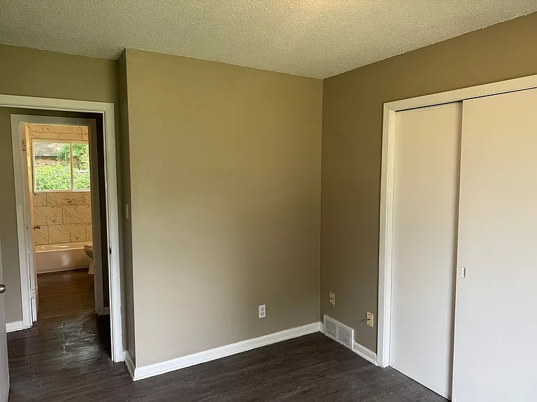 2858 Phyllis Cv — Photo 8