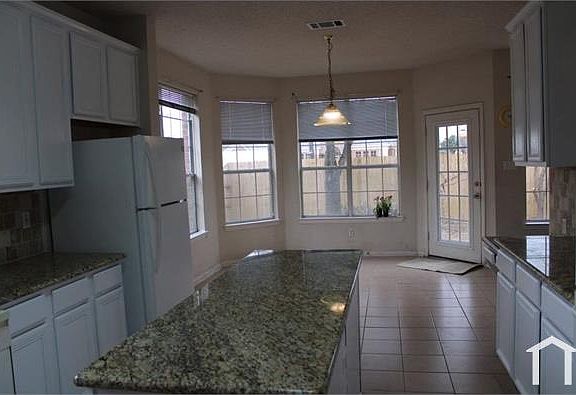 4th image of 4004 Los Altos Dr