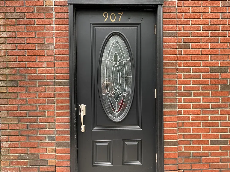 907 E 4th St #3 — Photo 19