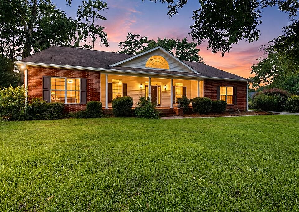 1st image of 185 Hidden Springs Ct