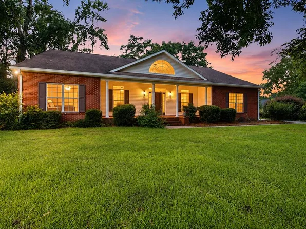 185 Hidden Springs Ct, Dothan, AL 36305