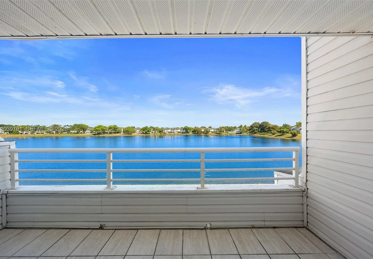 Summer Lake — Photo 3