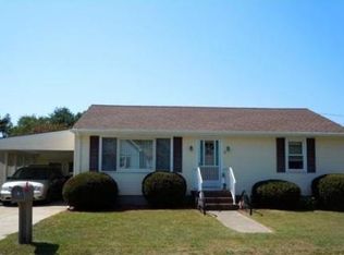 5 William St, Acushnet, MA 02743