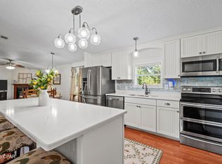 9207 Doe Cir, Southport, FL 32409