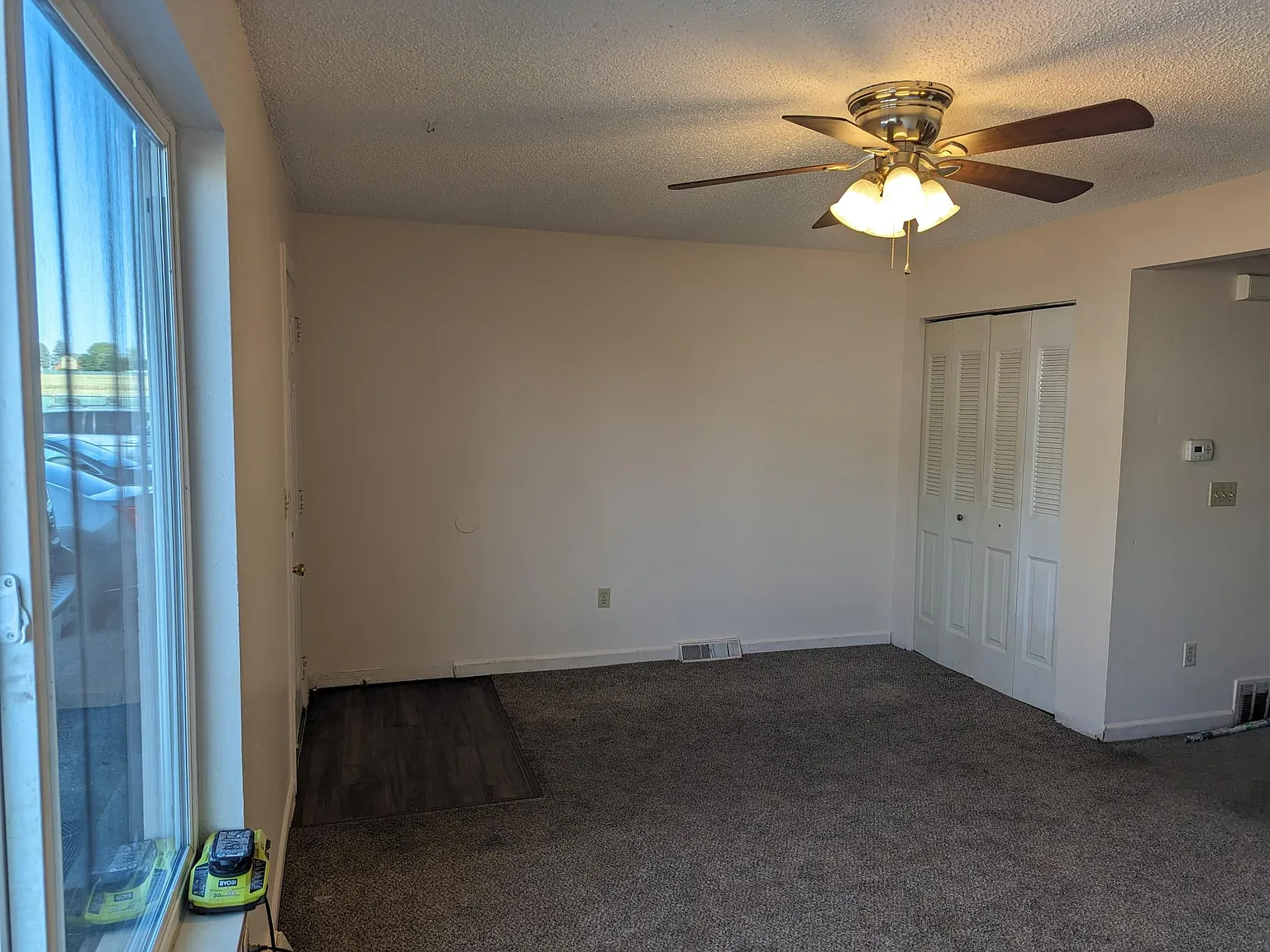 4 bed, 1680 sqft, $2,590 — Photo 2