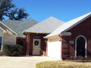 1805 Roadrunner Dr, Weatherford, TX 76088
