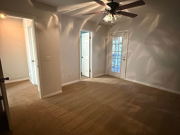 5th image of 4841 S Lakewood Dr