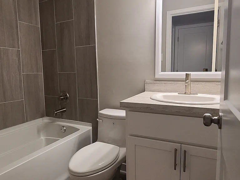 Willowbrook Apartment Homes — Photo 36
