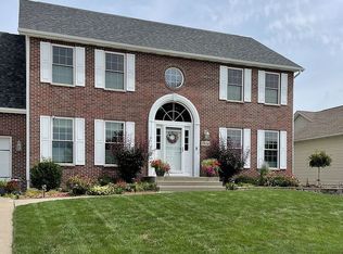 7823 Winston Dr NE, Cedar Rapids, IA 52402