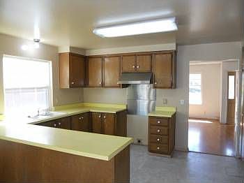 5th image of 4211 Queen Anne Dr