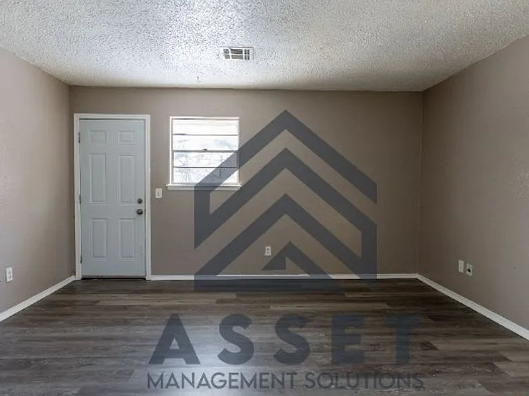 4825 S Fairmont Ave — Photo 17