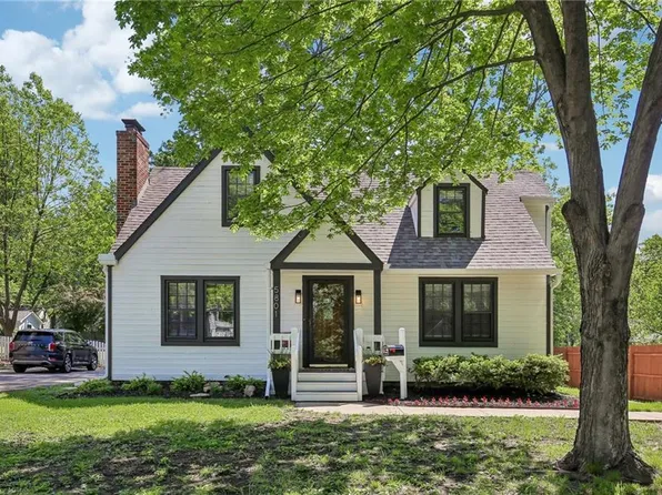 5801 Woodward St, Overland Park, KS 66202