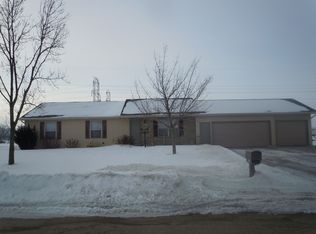 W5347 Linden Hill Dr, APPLETON, WI 54915