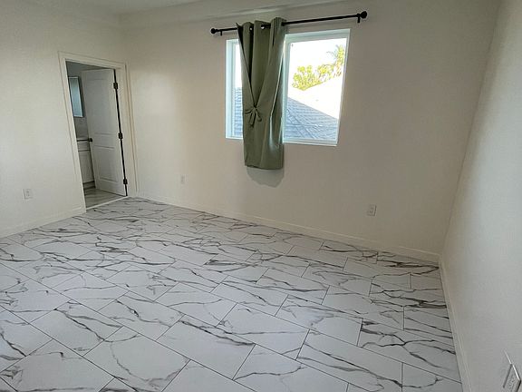 4th image of 2125 2nd Ave