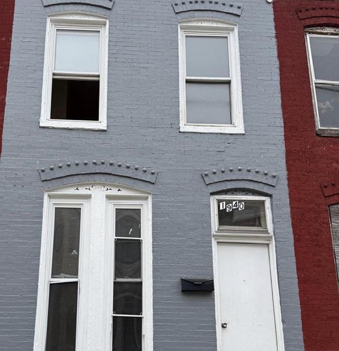 1st image of 1940 Ridgehill Ave