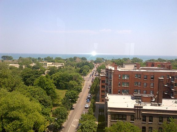 3rd image of 345 W Fullerton Pkwy APT 1206