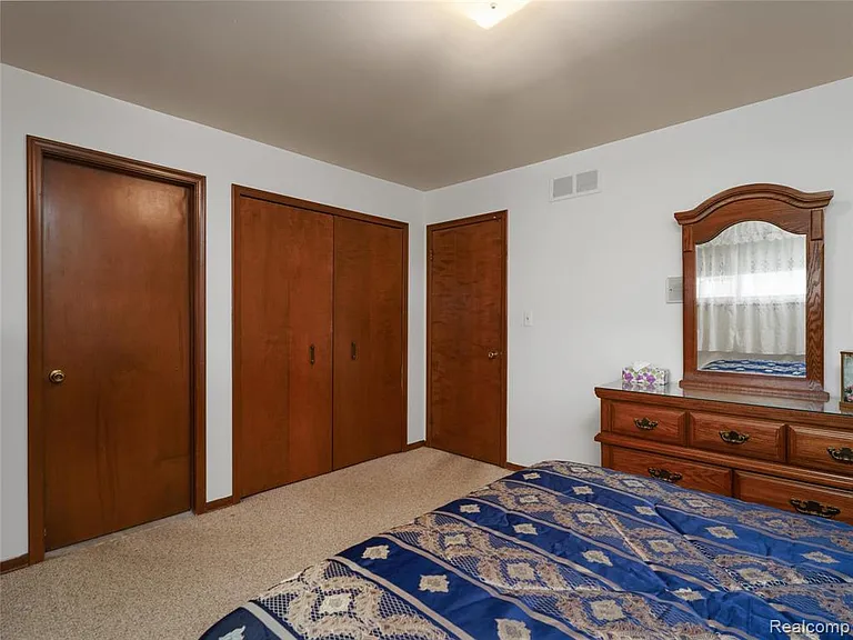 28506 Steele Dr — Photo 21