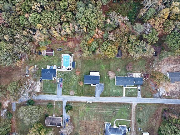 5th image of 20513 Mitchell Ave