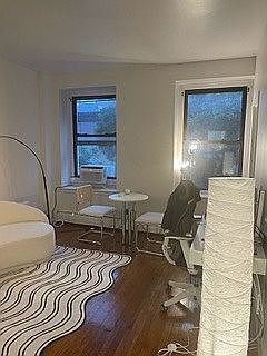 5th image of 127 E 28th St APT 4F