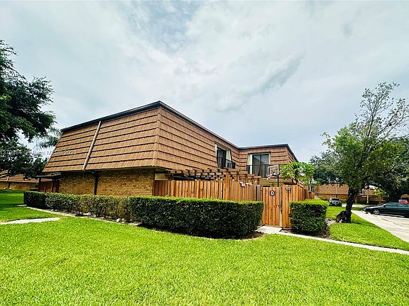 2nd image of 9104 SW 19th Pl #D