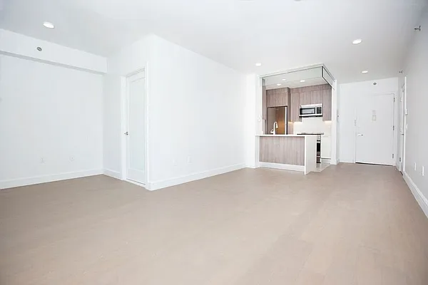 Rented by REAL New York | media 18