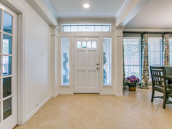 5th image of 2613 Brookwood Dr