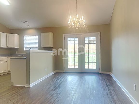 4th image of 1834 Hunters Hill Blvd