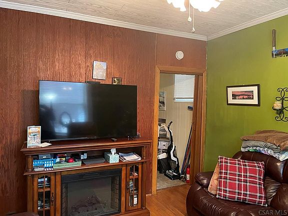 5th image of 309 Grant St