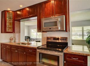 8102 NW 59th Pl, Tamarac, FL 33321