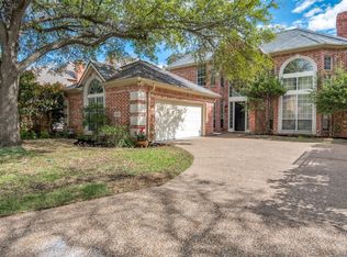 5815 Preston Fairways Dr, Dallas, TX 75252