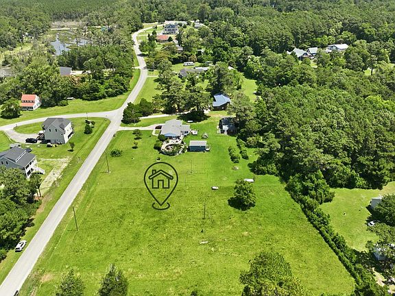 2nd image of 221 Ferry Dock Road
