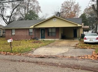 505 Edwards St, Leland, MS 38756