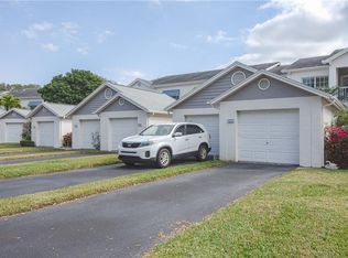 11375 Shipwatch Ln APT 1833, Largo, FL 33774