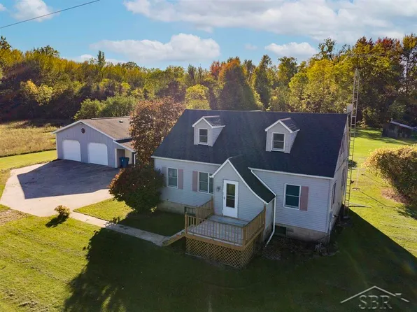 5979 N Seven Mile Rd, Pinconning, MI 48650