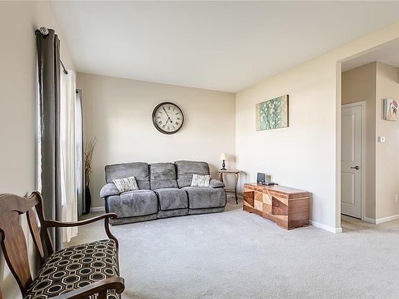 4th image of 6042 Amber Dr