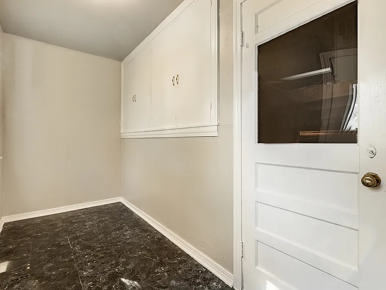 1216 E Campbell St — Photo 10