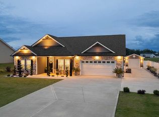 223 R C Thompson Rd, Chesnee, SC 29323