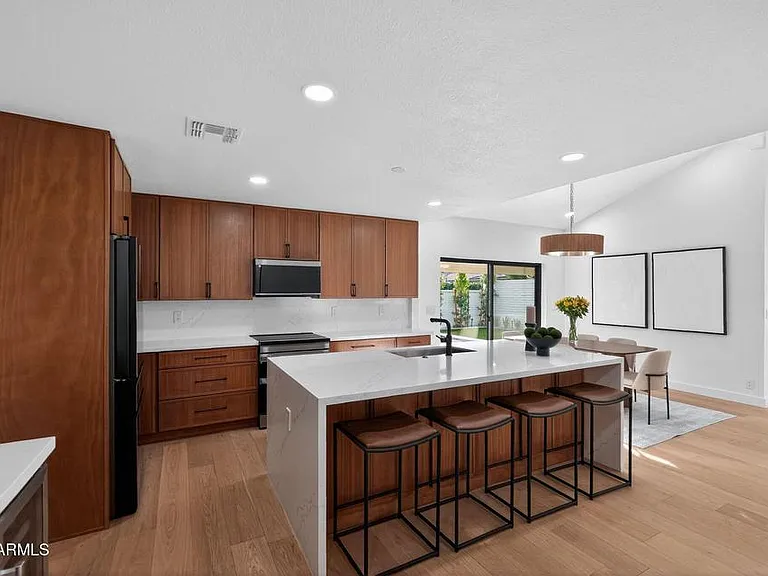 7369 E Krall St — Photo 3