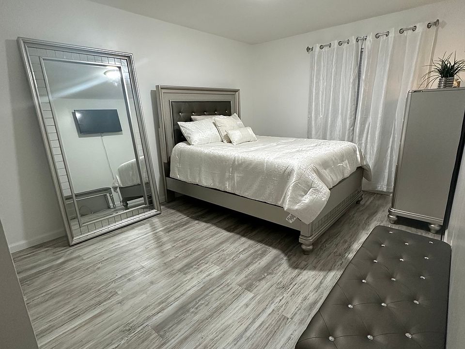 1st image of 18 Rivervale Rd