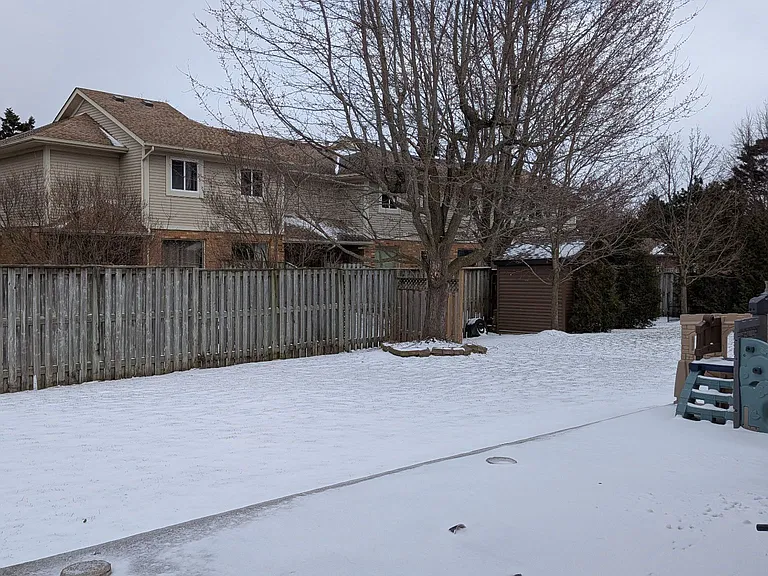 90 Penelope Dr — Photo 21